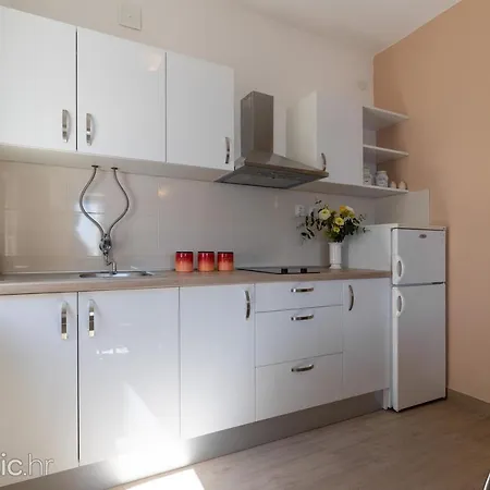 Bella * Selca (Brac)